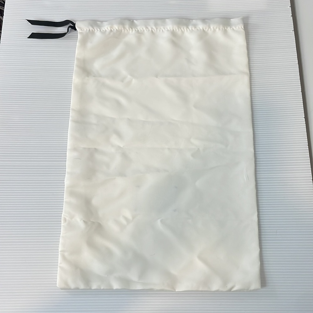 Gucci Designer accessories dustcover - Picture 4 of 6